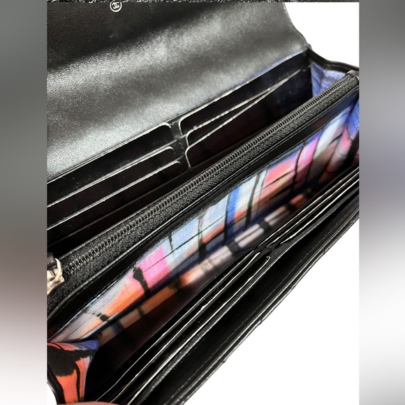 (RARE ITEM) CHANEL Black Lambskin Leather Long Flap Wallet - Series 29 w/COA - Picture 3 of 5